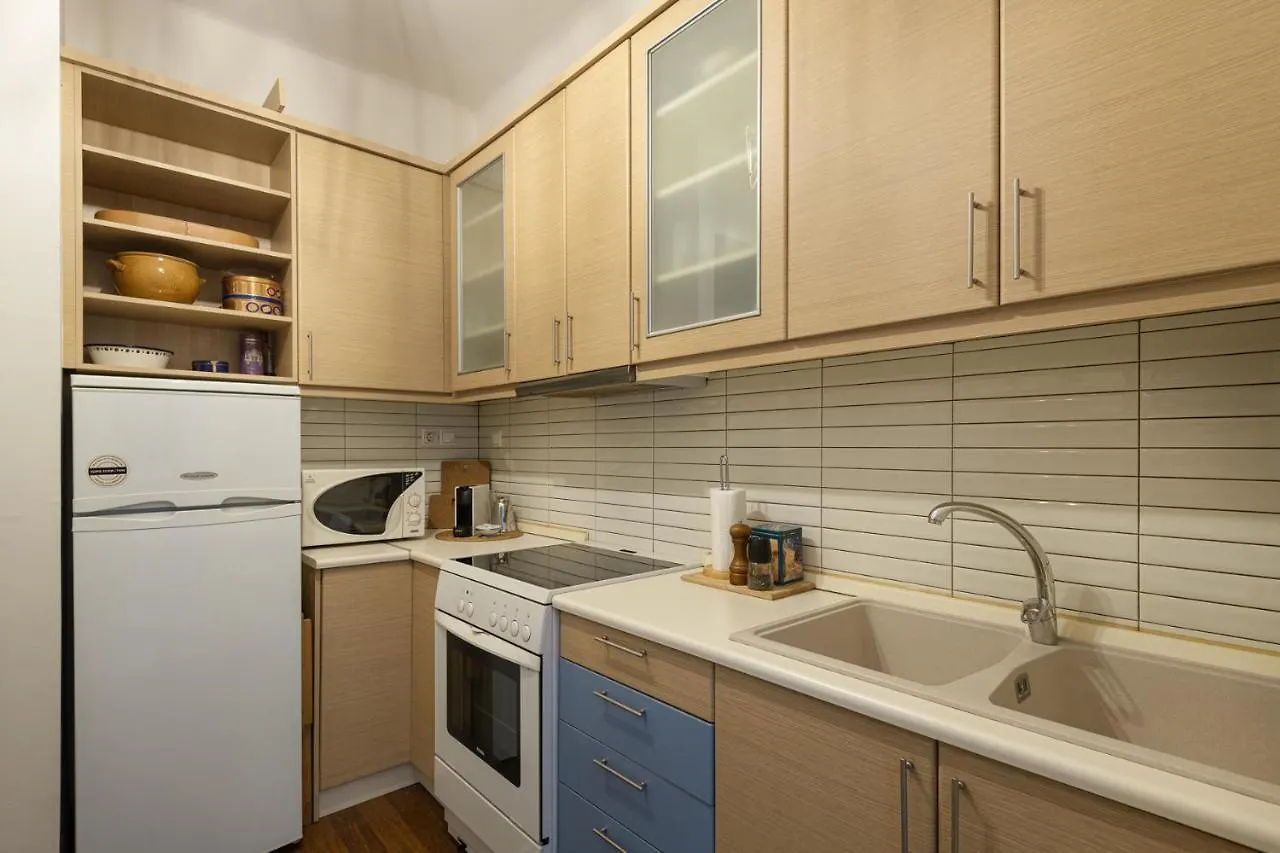 The Singing Leaf, Thessaloniki #Feelslikehome Apartament